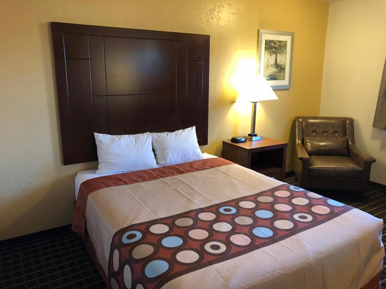 Super 8 By Wyndham Klamath Falls Luaran gambar
